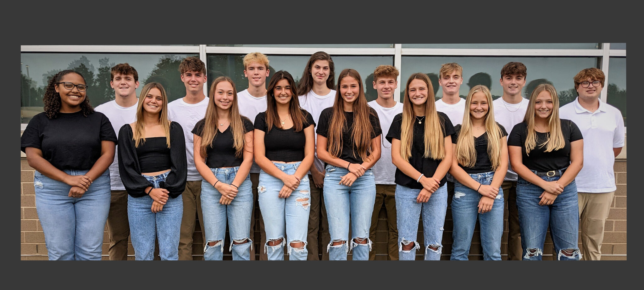Group photo of 2022 homecoming court