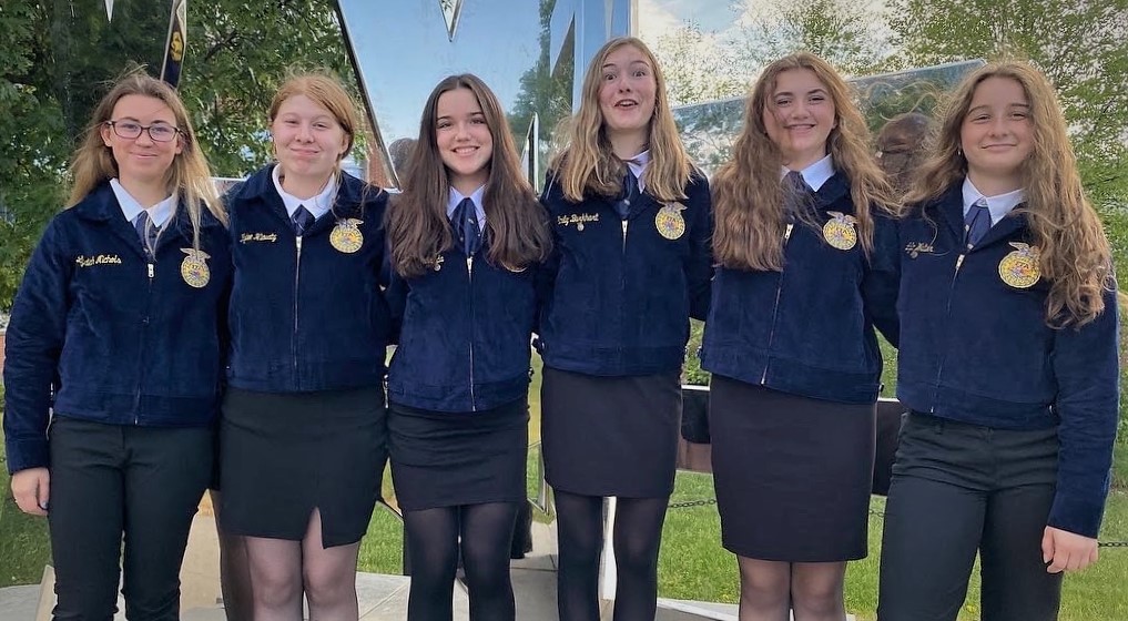 Photo of six students who are on the Horse Evaluation Team.